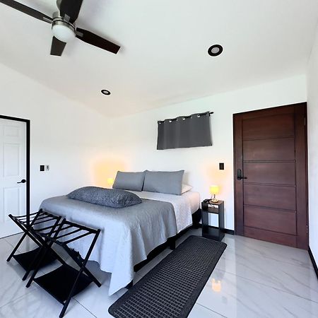 Black & White Apartments Monteverde Exterior foto